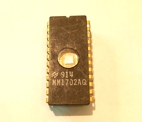 ПЗУ MM1702AQ в золоте коричневая керамика