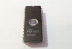 ST M2716F1 - ПЗУ 2 кБт